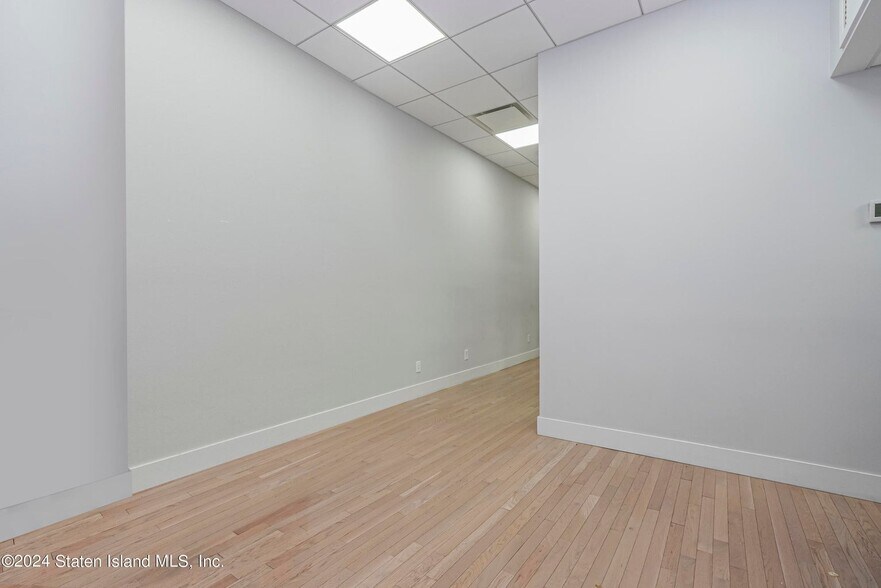 More Photos Of 144 Mcclean Ave, Staten Island Office For Lease