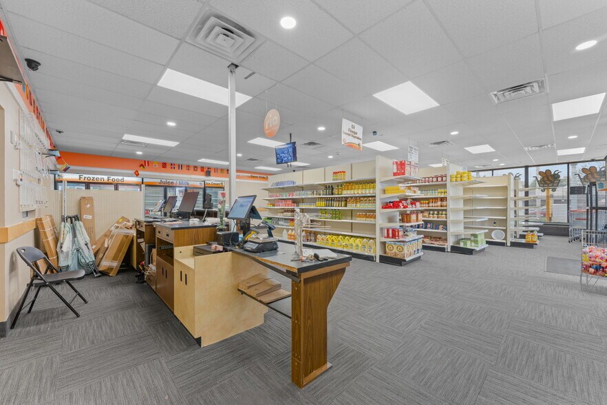 More Photos Of 628 Belmont St, Brockton Freestanding For Sale