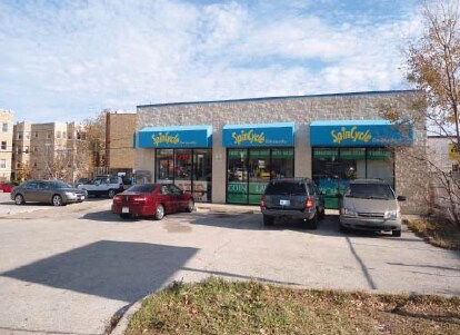 More Photos Of 6725 N Clark St, Chicago Storefront Retail Office For Lease