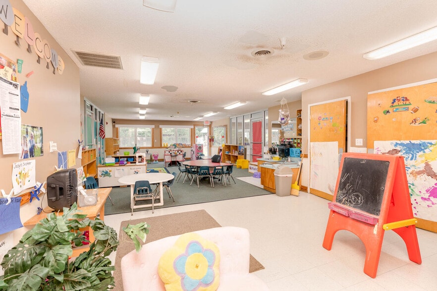 More Photos Of 2081 Mesa Valley Way, Austell Specialty For Sale