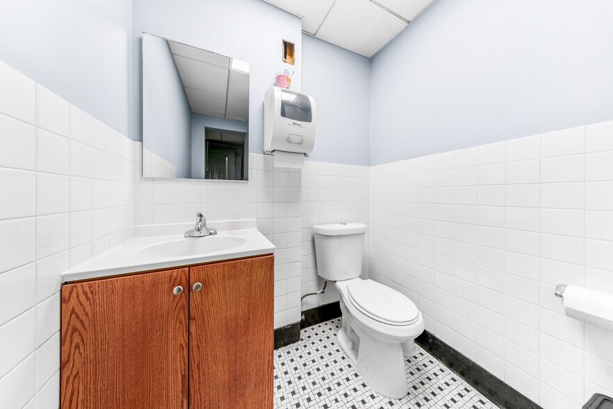 More Photos Of 57-09 59th st, Queens Apartments For Lease