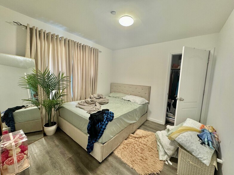 More Photos Of 27 Buchanan Pl, Bronx Apartments For Sale