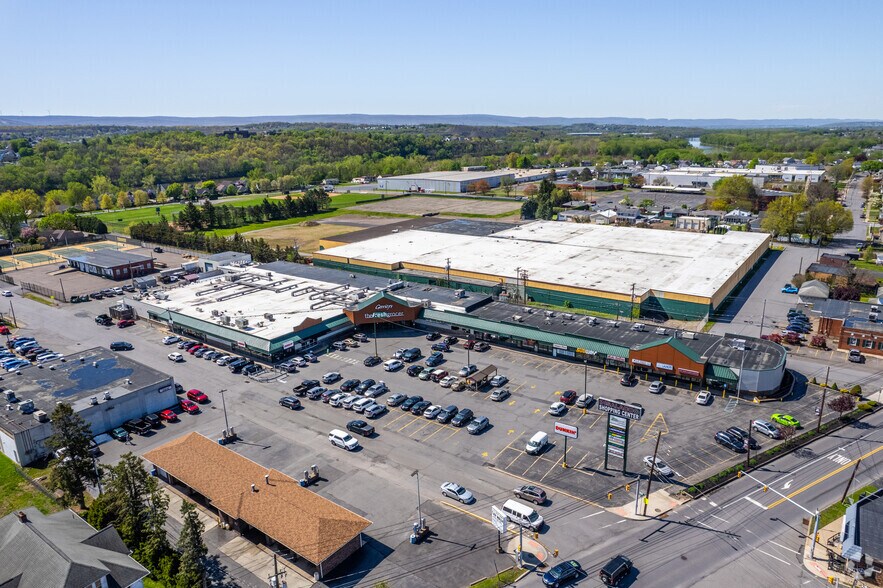 Primary Photo Of 801 Wyoming Ave, Pittston General Retail For Lease