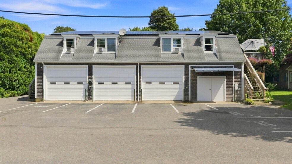 More Photos Of 148 Katama Rd, Edgartown Flex For Sale