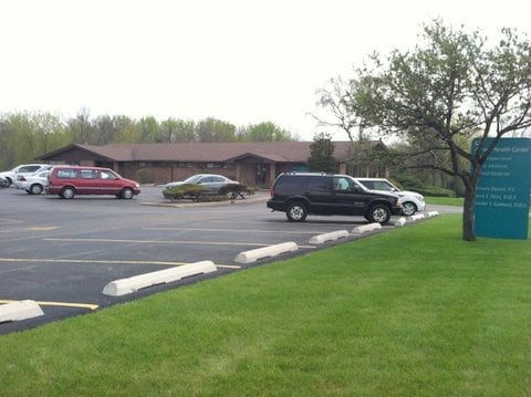 More Photos Of 3115 Lewis Ave, Zion Office For Lease