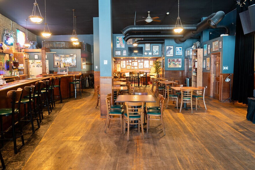 More Photos Of 7321 Madison St, Forest Park Restaurant For Sale