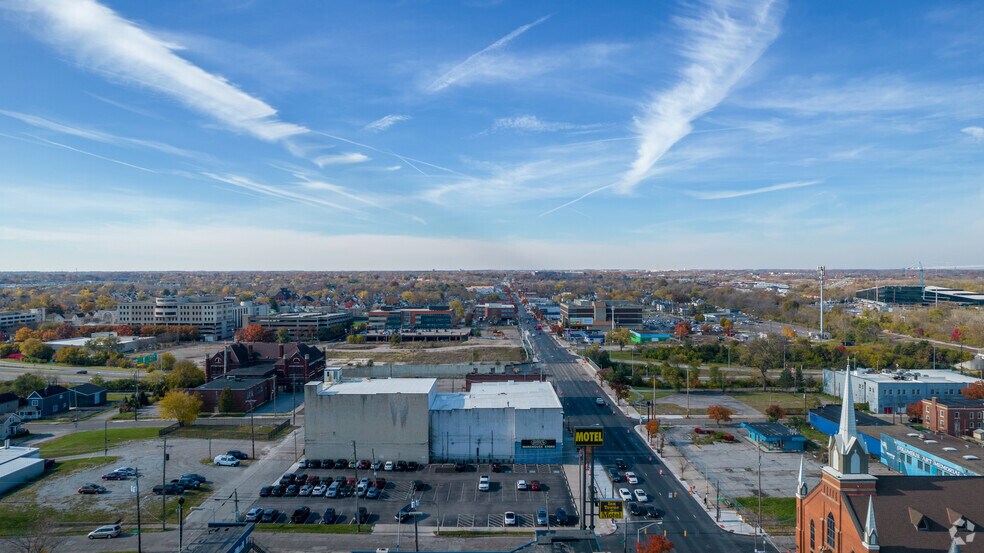 More Photos Of 440-500 W Broad St, Columbus Apartments For Lease