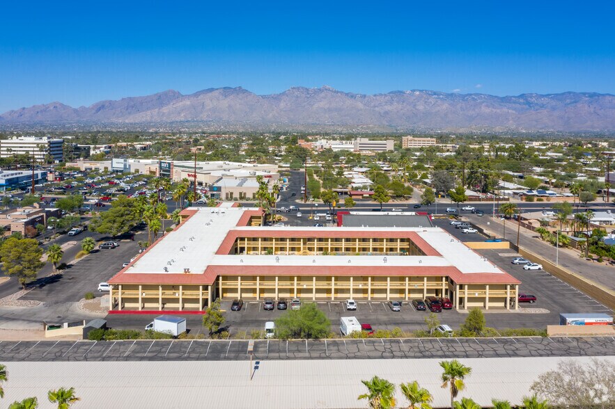More Photos Of 6404 E Broadway Blvd, Tucson Hotel For Sale