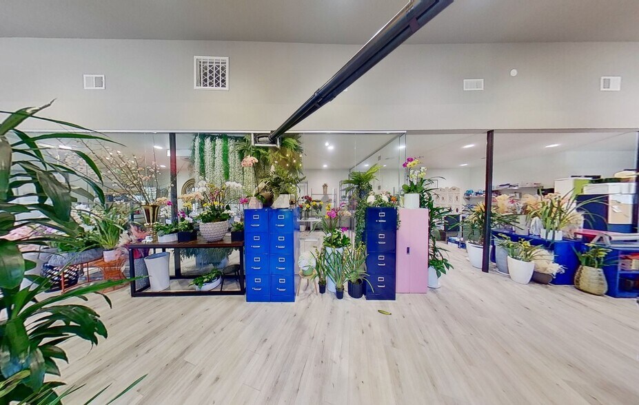 More Photos Of 10616-10622 Katella Ave, Anaheim Loft Creative Space For Sale