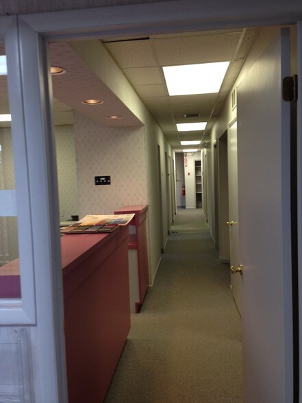 More Photos Of 388 Lakehurst Rd, Toms River Office For Lease