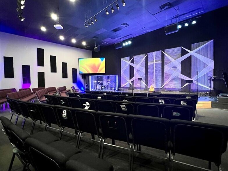 More Photos Of 550 W George St, Carmichaels Religious Facility For Sale