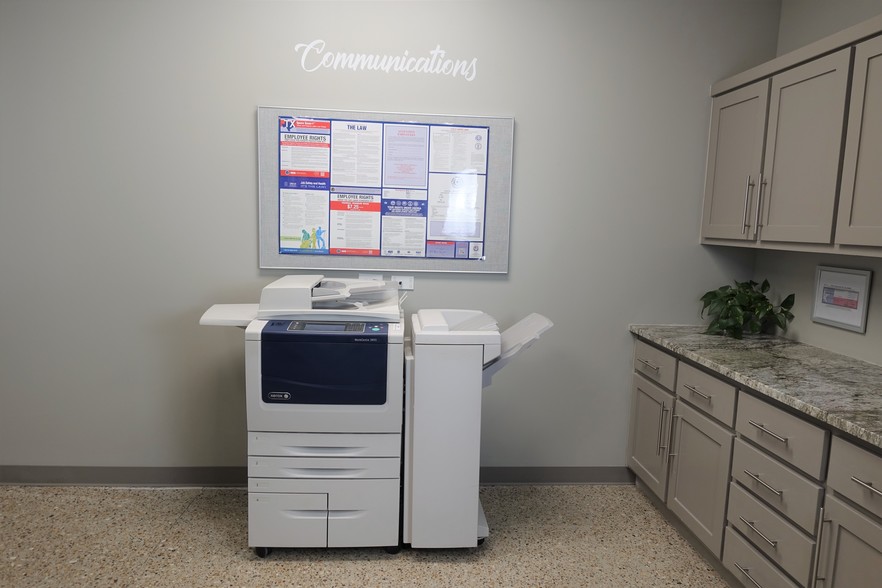 More Photos Of 1430 N Harvey Mitchell Pkwy, Bryan Office For Lease