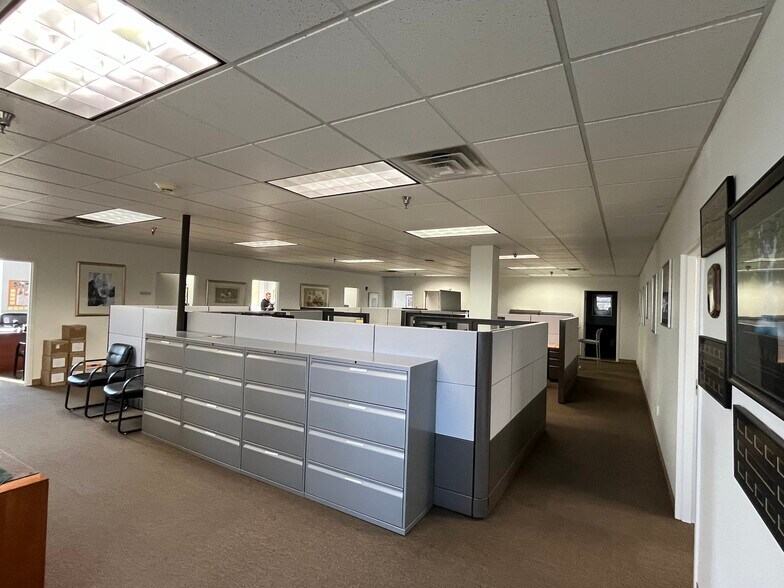 More Photos Of 401 Technology Dr, Canonsburg Light Distribution For Sale
