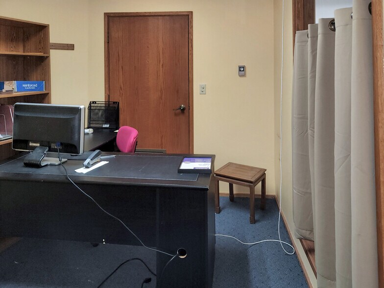 More Photos Of 520 E Whidbey Ave, Oak Harbor Medical For Sale