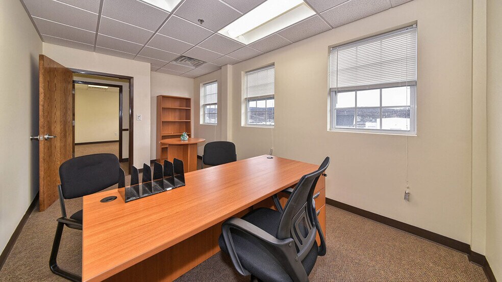 More Photos Of 1069 Ringwood Ave, Haskell Office For Lease