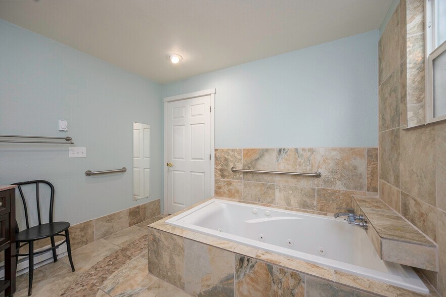 More Photos Of 315 Main Ave E, Soap Lake General Retail For Sale