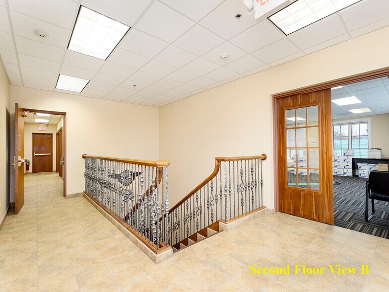 More Photos Of 739 North Ave, Glendale Heights Loft Creative Space For Sale