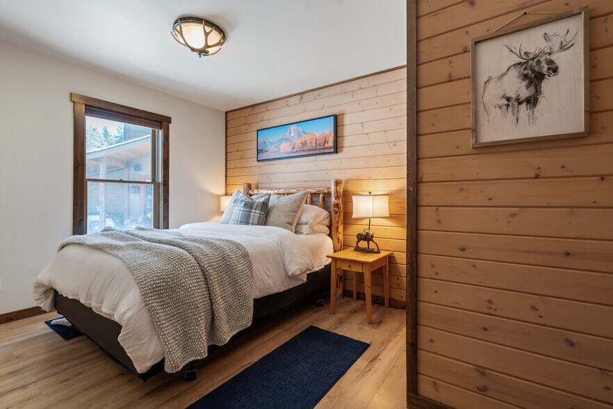 More Photos Of 1845 Hodgson Rd, Whitefish Hotel For Sale