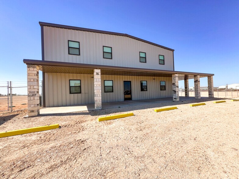 More Photos Of 4713 County Road 128, Midland Warehouse For Lease