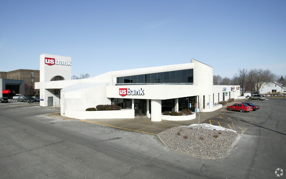 More Photos Of 27-37 N 33rd Ave N, Saint Cloud Storefront Retail Office For Lease