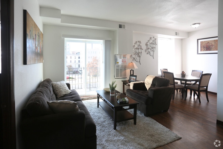 More Photos Of 5457 Delmar Blvd, Saint Louis Apartments For Lease