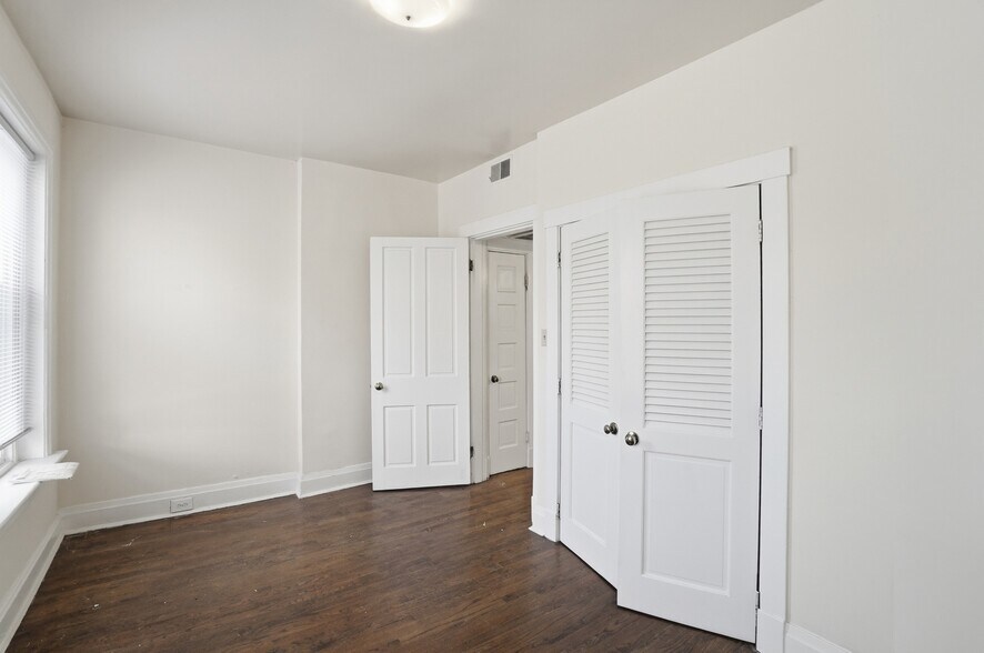 More Photos Of 112-122 E McMillan St, Cincinnati Apartments For Sale
