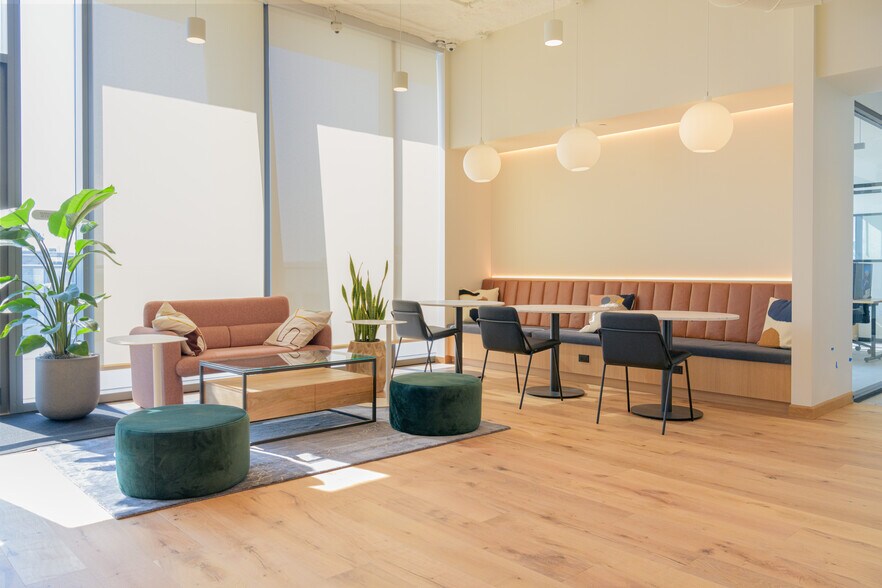 More Photos Of 252 NW 29th St, Miami Coworking Space