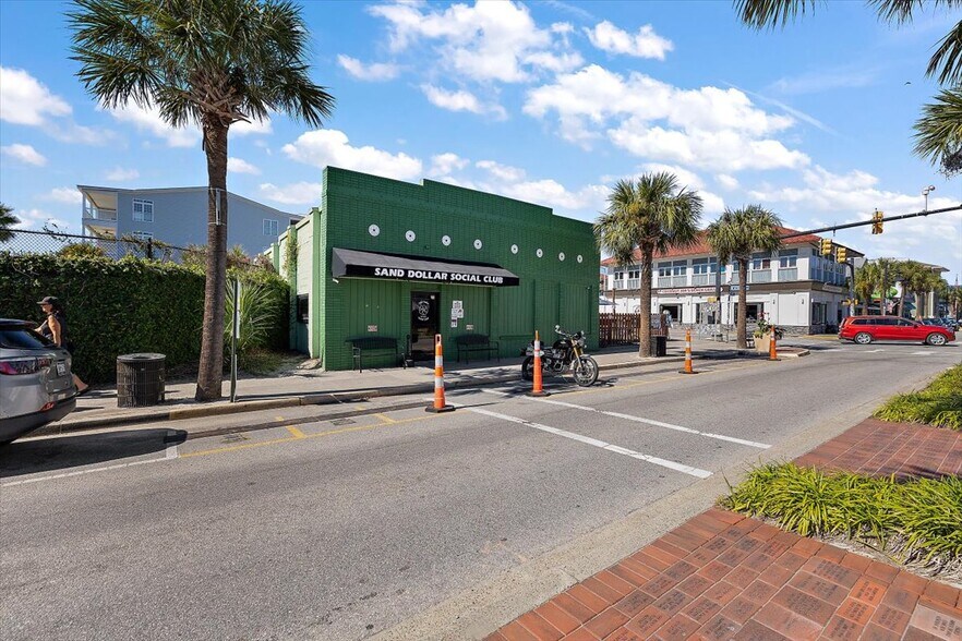 More Photos Of 7 Center st, Folly Beach General Retail For Sale