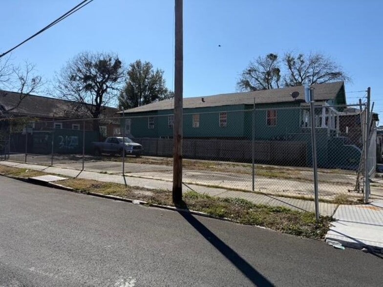 More Photos Of 3524 Lasalle St, New Orleans Religious Facility For Sale