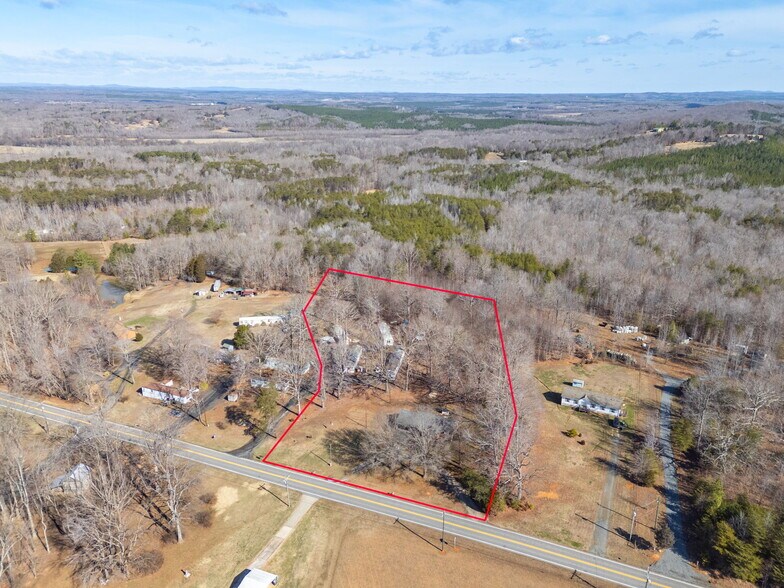 More Photos Of 5513 NC Highway 700, Eden Flex For Sale