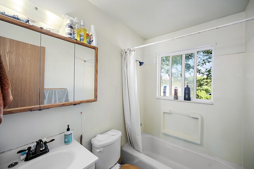 More Photos Of 340 Gahart Dr, Colorado Springs Apartments For Sale