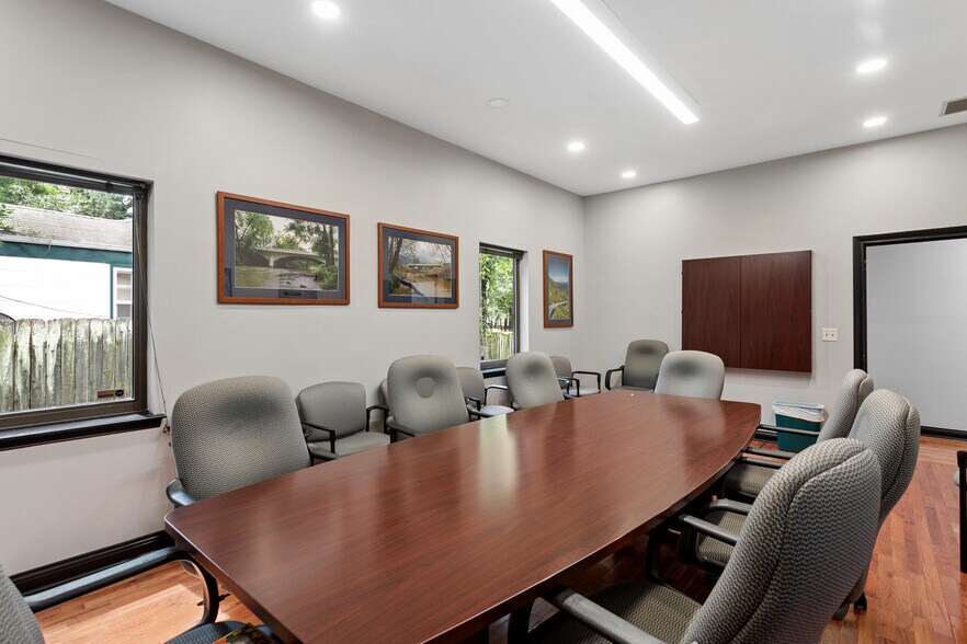 More Photos Of 2817 Erica Pl, Nashville Office For Sale