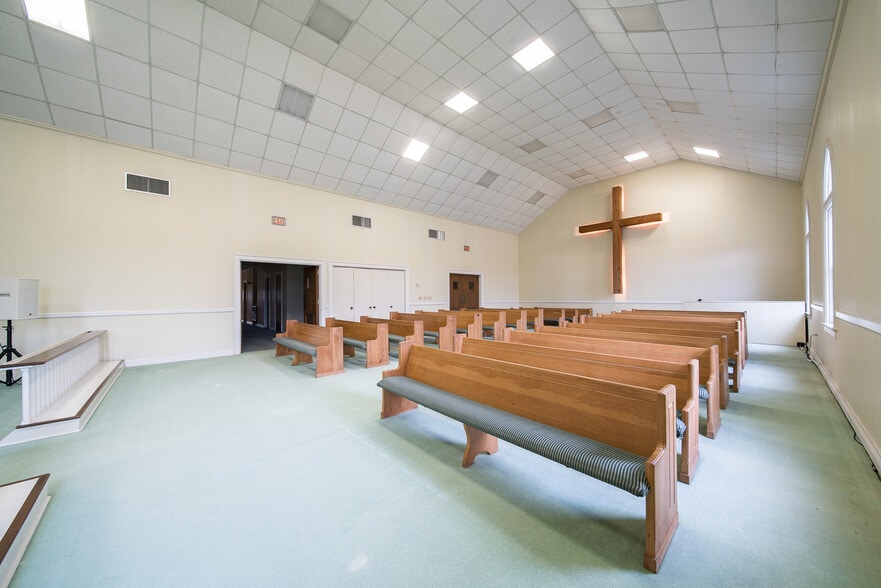 More Photos Of 4323 Primrose Rd, Columbus Religious Facility For Sale