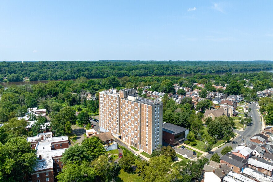 More Photos Of 489 W State St, Trenton Apartments For Lease