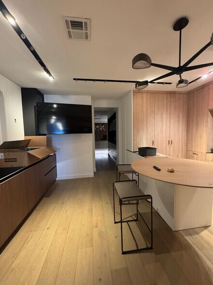 More Photos Of 1908 Coney Island Ave, Brooklyn Medical For Sale