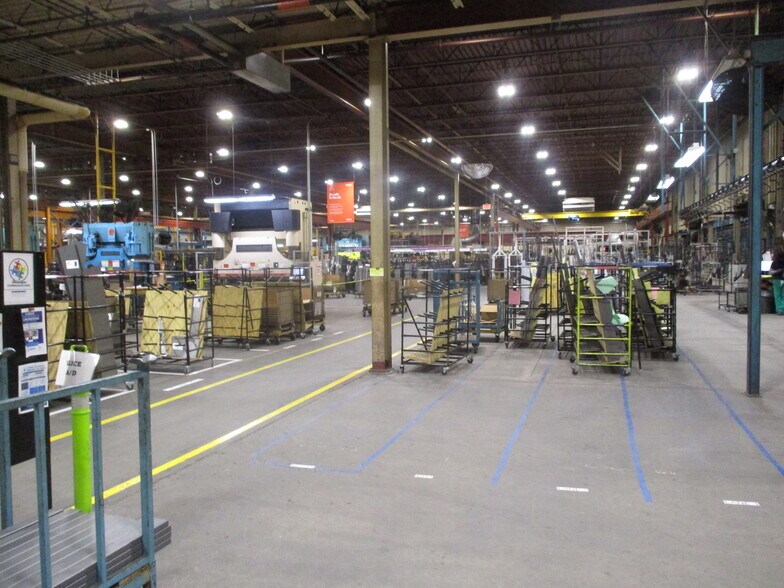 More Photos Of 2800 Estes St, Norton Shores Manufacturing For Sale