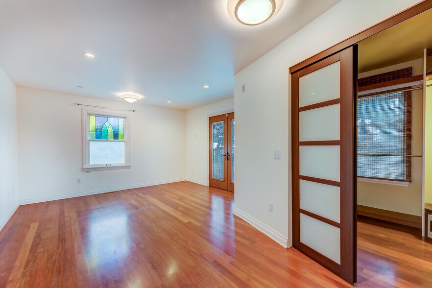 More Photos Of 1313 Washington St, Sumner Religious Facility For Sale