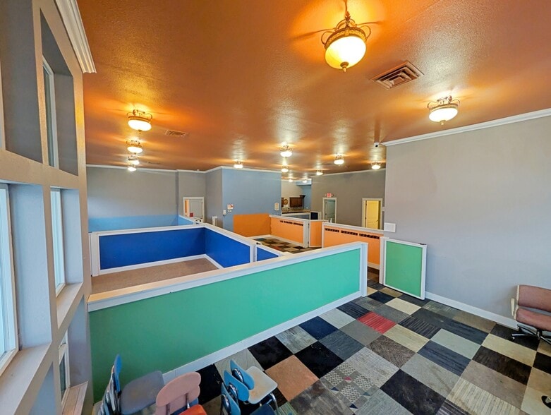 More Photos Of 30736 Highway 200, Ponderay Storefront Retail Office For Lease