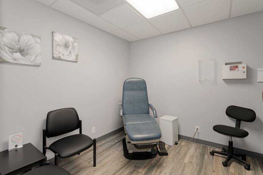 More Photos Of 13420 Newport Ave, Tustin Medical For Lease