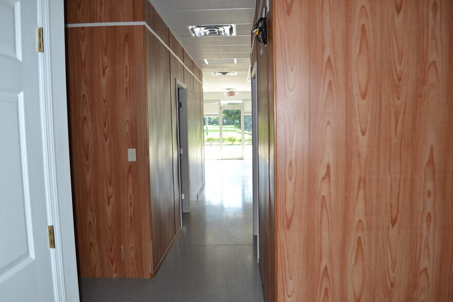 More Photos Of 120 Carter Blvd, Polk City Storefront Retail Office For Lease