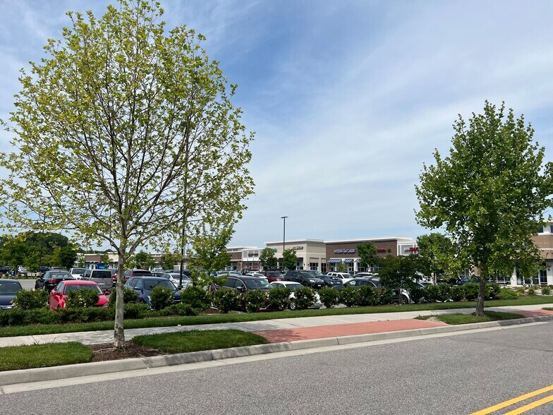 More Photos Of 5836 Harbour View Blvd, Suffolk Unknown For Lease