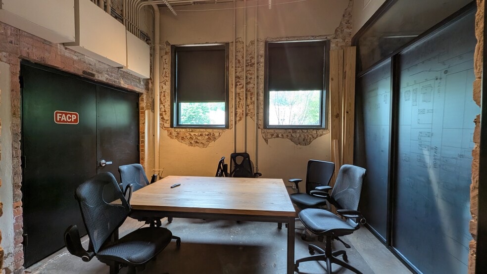 More Photos Of 500 E Davie St, Raleigh Restaurant For Lease