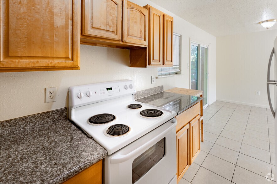 More Photos Of 1718 Boulevard De Province, Baton Rouge Multifamily For Sale