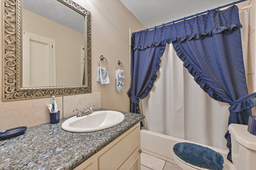 More Photos Of 1804 36th St N, Texas City Multifamily For Sale
