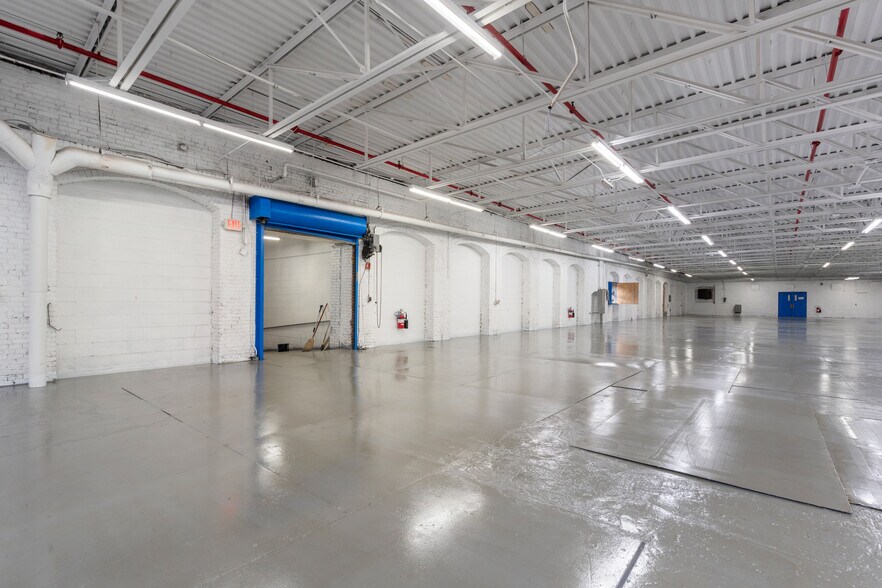 More Photos Of 56 Sterling St, Clinton Manufacturing For Lease