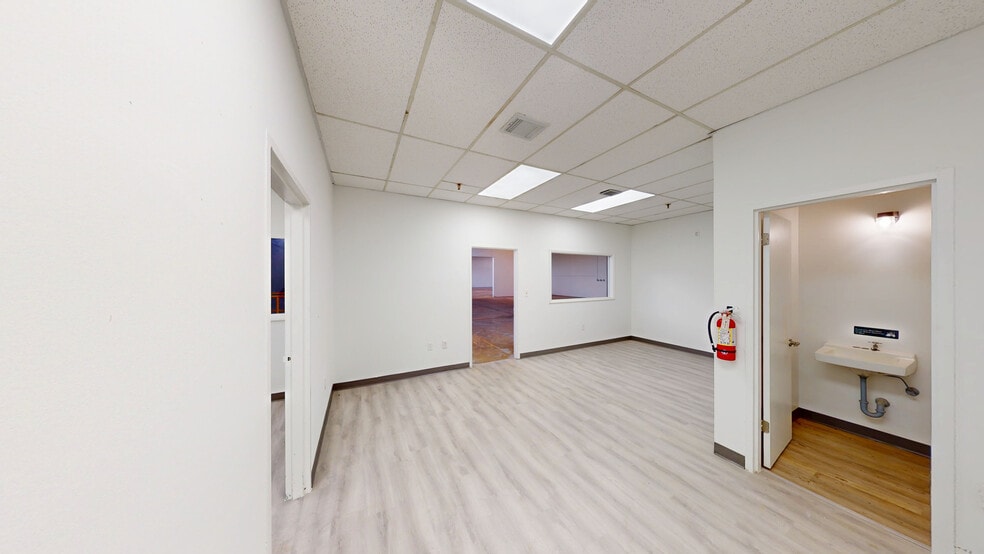 More Photos Of 16511-16511 NW 8th Ave, Miami Warehouse For Lease