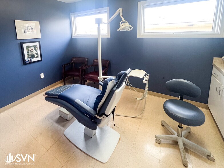 More Photos Of 2134 Nicholasville Rd, Lexington Medical For Sale
