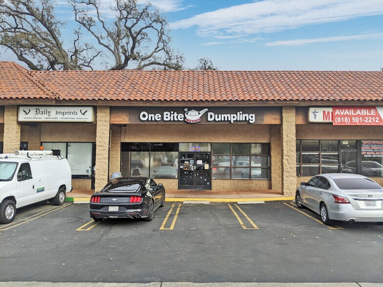 More Photos Of 23120-23130 Lyons Ave, Santa Clarita Unknown For Lease