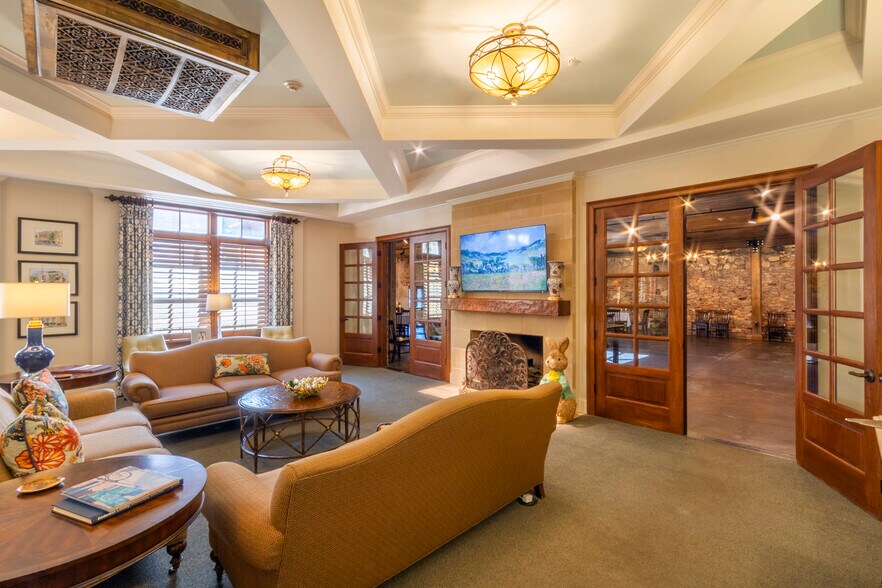 More Photos Of 151 E Church St, Anderson Hospitality For Sale