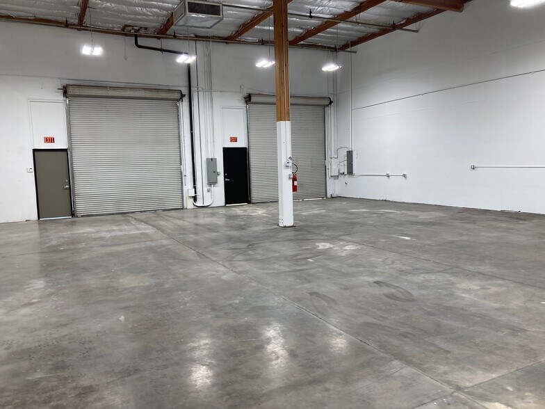 More Photos Of 700 Harvest Park Dr, Brentwood Warehouse For Lease